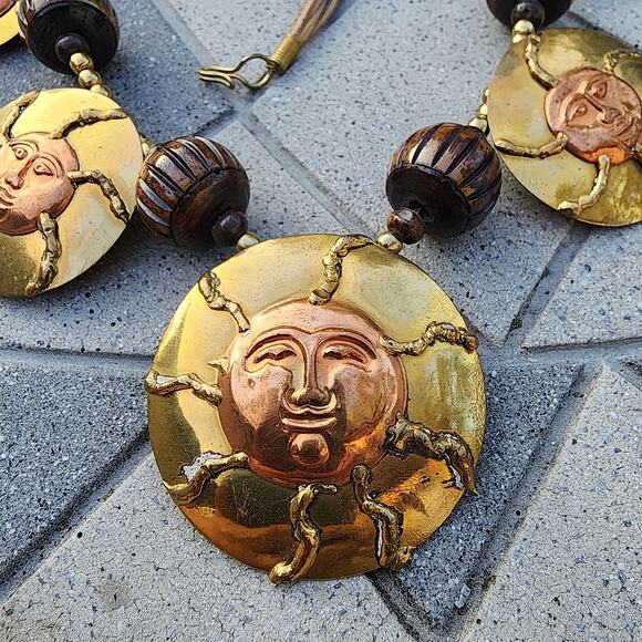 Artisan Contrast Brass Sun Disc Wood Bead Welded Boho Necklace Vintage - Picture 9 of 11